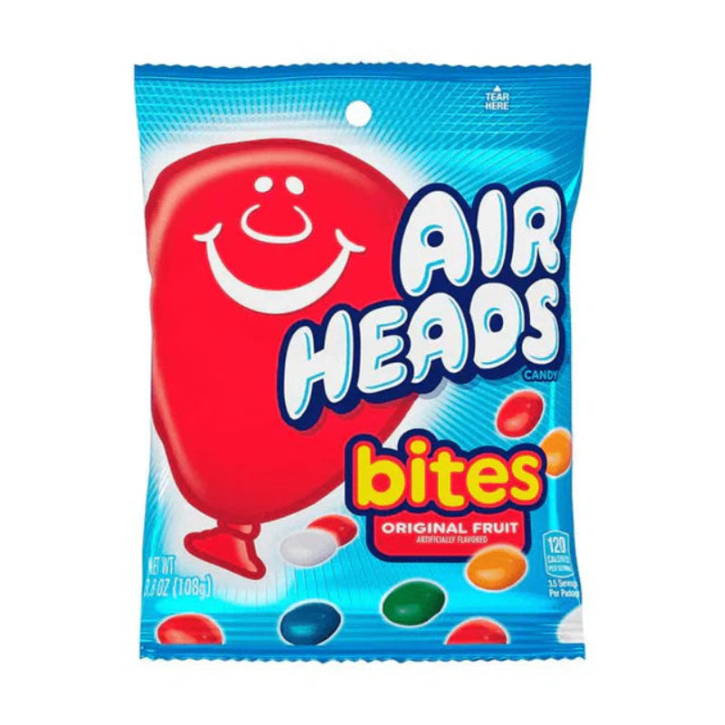 Airheads Mystery Fruity Bites Original Flavour Peg Bag 170g Verpackung

Airheads Mystery Fruity Bites amerikanische Fruchtgummis 170g

Airheads Mystery Fruity Bites Original Candy aus den USA

Airheads Mystery Fruity Bites buntes Fruchtgummi Nahaufnahme

Airheads Mystery Fruity Bites Peg Bag amerikanische Süßigkeiten